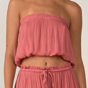 Elan Strapless top